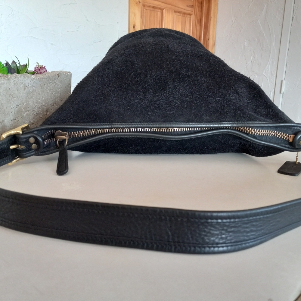 Coach Berkeley Duffle Sac in Black Suede 9010, Ruff-Out - Picture 8 of 16